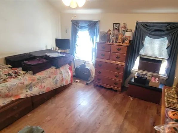 130 Glenbrook Pkwy APT 2B, Englewood, NJ 07631