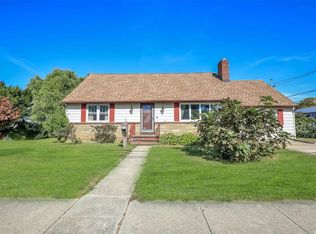 237 Lake Ave, Deer Park, NY 11729