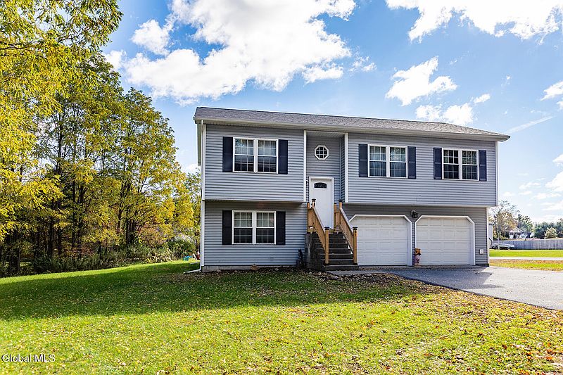 2nd image of 61 Locust Ridge Drive