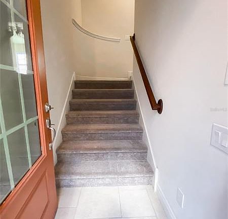 2nd image of 932 Lobelia Dr