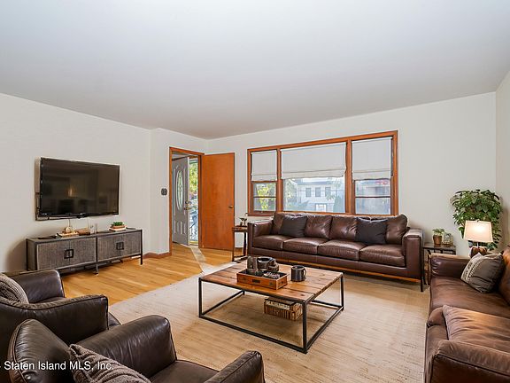 3rd image of 17 S Greenleaf Ave