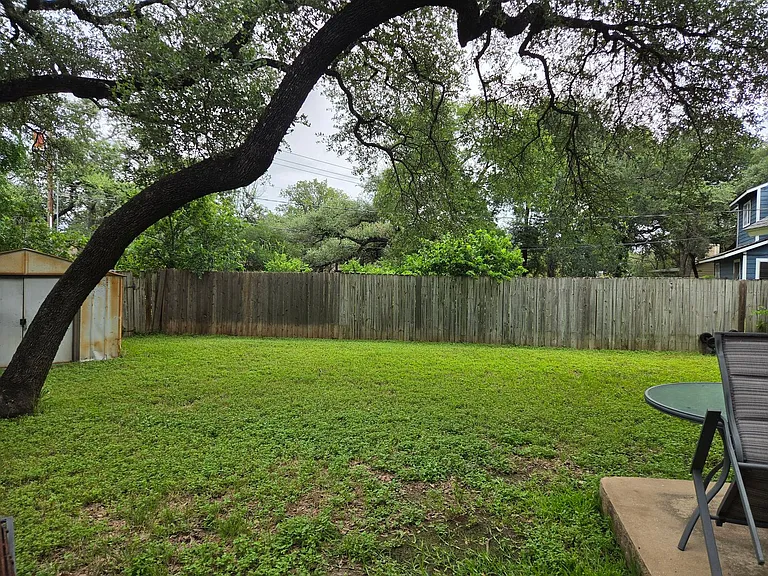 8716 Clearbrook Trl — Photo 12