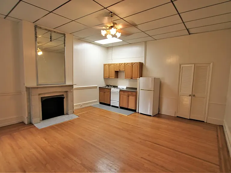 Robin Apartments — Photo 7