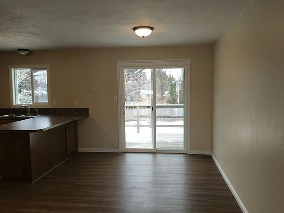 3rd image of 2766 W 17th S