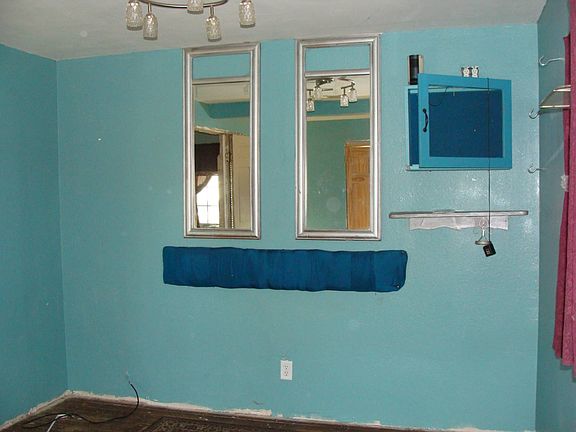 4th image of 1719 13th Ave