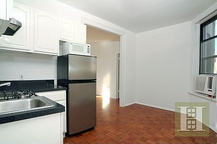3rd image of 199-201 Prince St APT 24