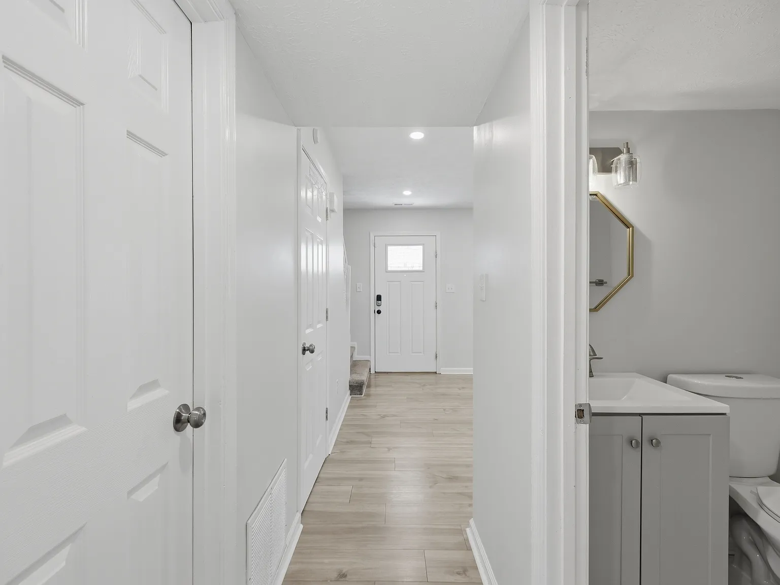 3 bed, 2.5 bath, 1262 sqft, $2,300 — Photo 3