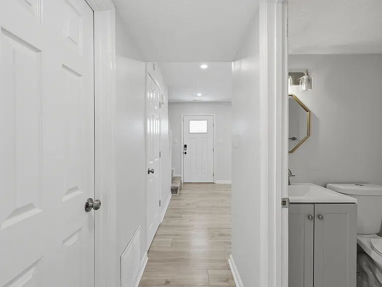 708 Westwood Ave — Photo 3