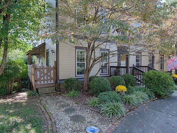 2nd image of 1814 Stonebrook Dr
