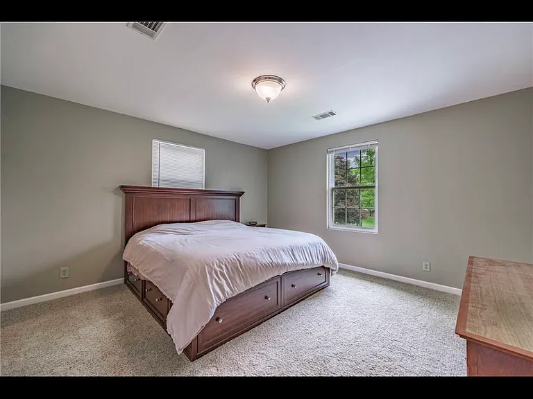4830 Josephine Dr — Photo 4
