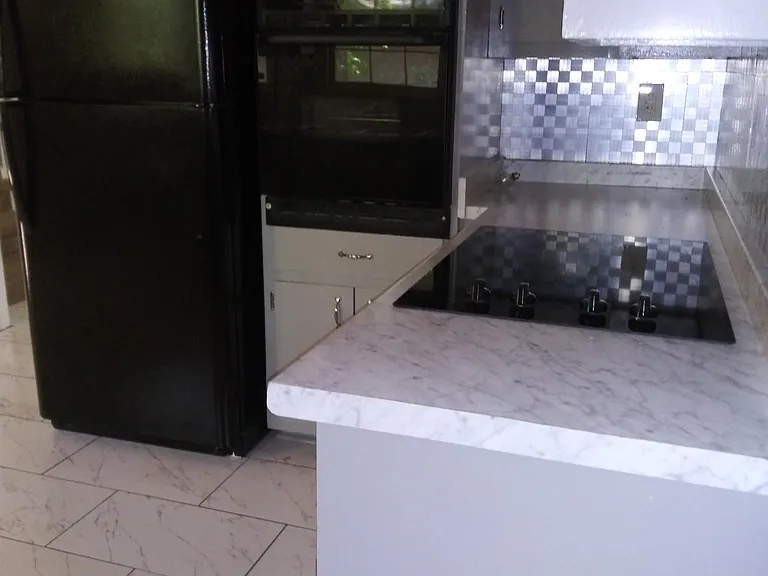 1359 Cornwall Rd — Photo 5