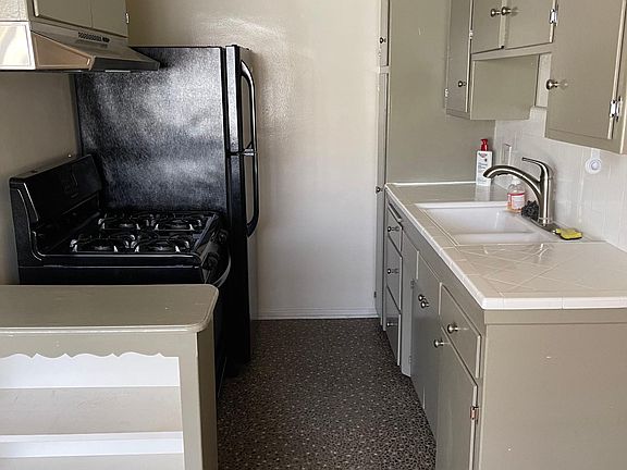 2nd image of 1507 Federal Ave APT 15