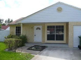 8690 SW 14th Ct, Pembroke Pines, FL 33025