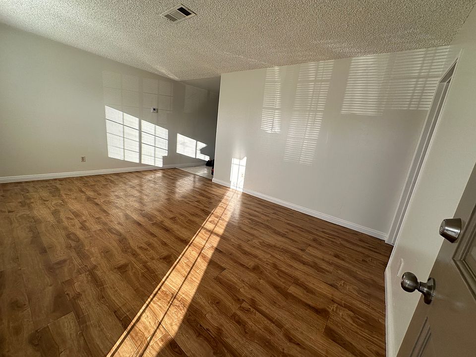 1st image of 12602 Leroy Ave
