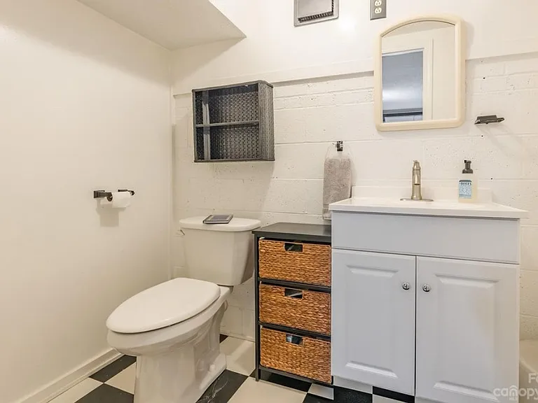 318 Wellington Dr — Photo 21
