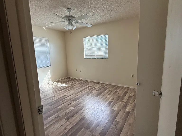 1807 Haverford Ave — Photo 11