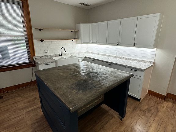 All new kitchen with cabinet under-lighting!