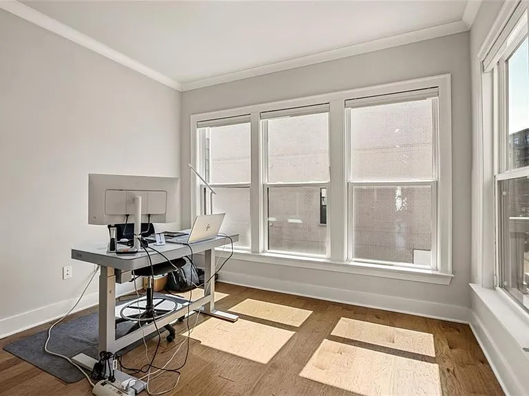 2145 Burnside Dr NW — Photo 21