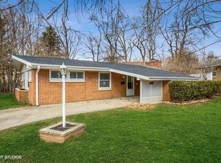 2221 Glendale Ave, Pekin, IL 61554