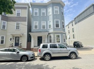 211 W 8th St #2, South Boston, MA 02127