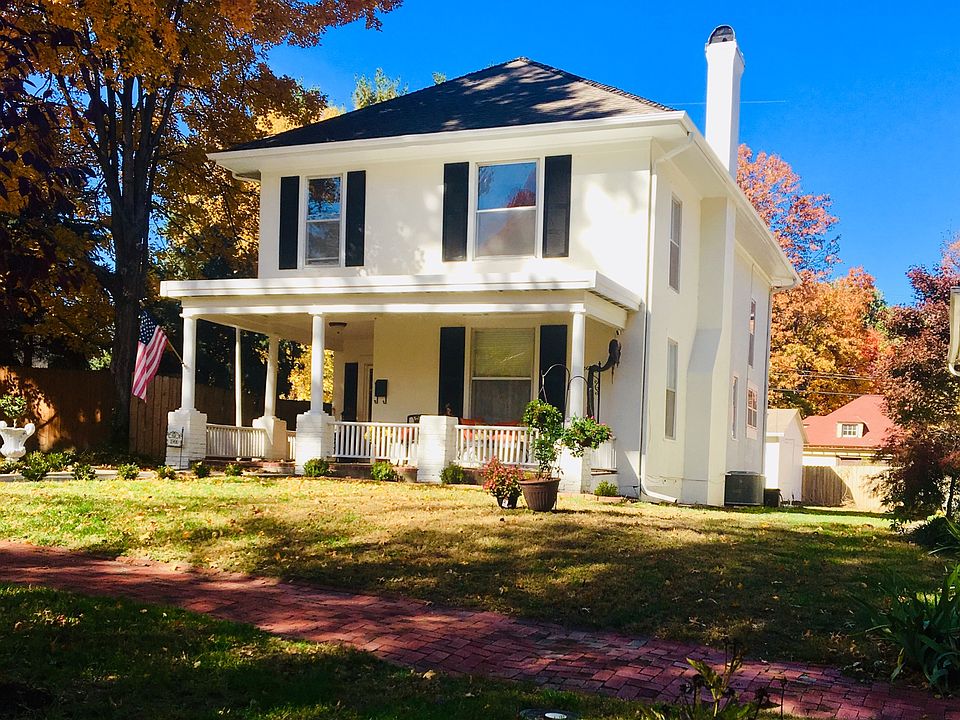 1st image of 212 Vine St