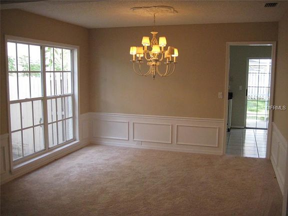 3rd image of 9418 Willow Cove Ct