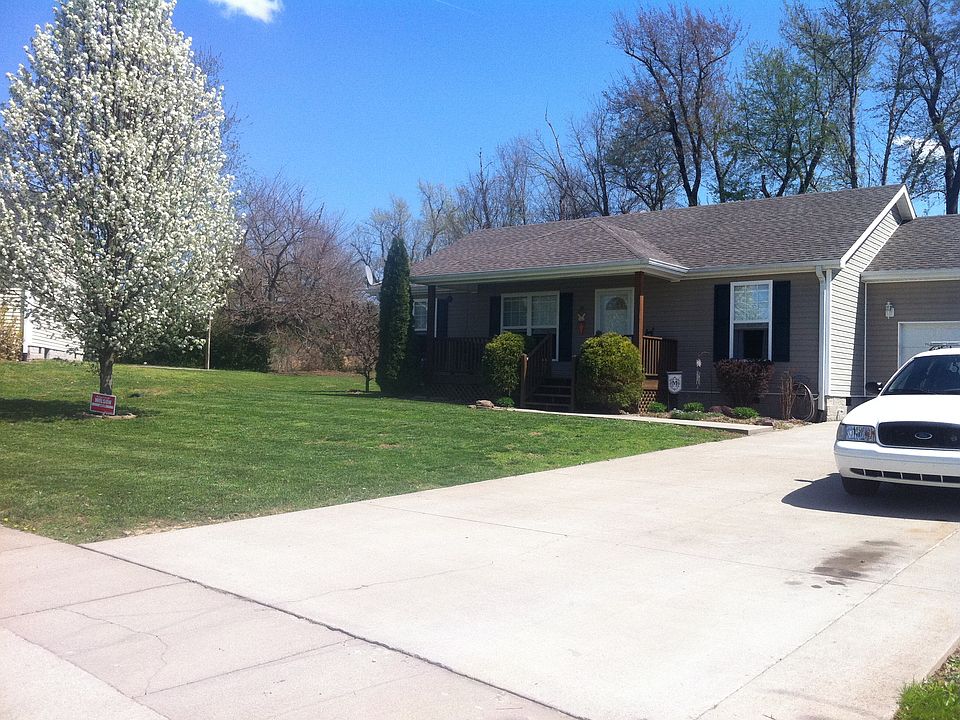 1st image of 118 Logans Woods Dr