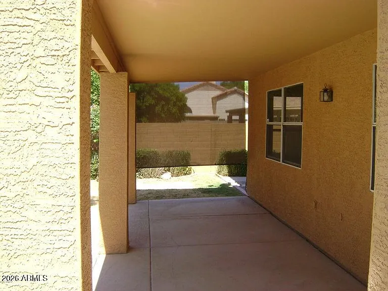 1217 E Lighthouse Ct — Photo 4