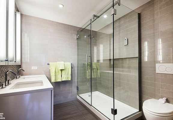 4th image of 515 E 72nd St APT 12G