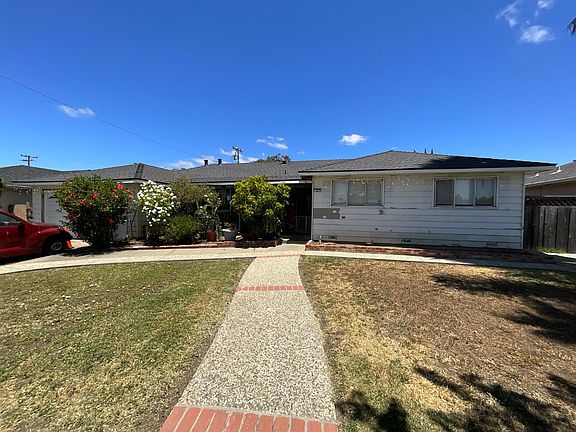 3rd image of 38744 Farwell Dr
