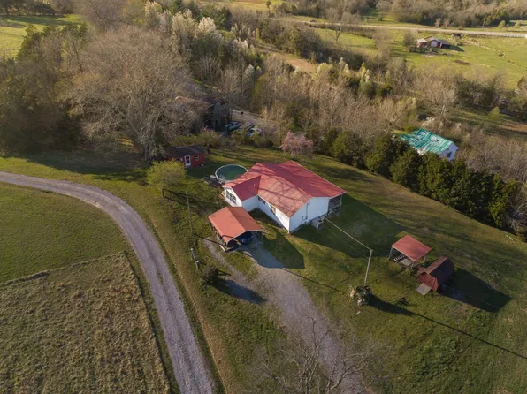 135 Sandlin Rd, Alexandria, TN 37012