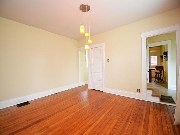 5th image of 2618 Marsh Ave