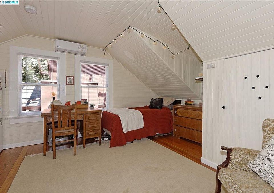 2nd image of 1631 La Vereda Rd Unit 3
