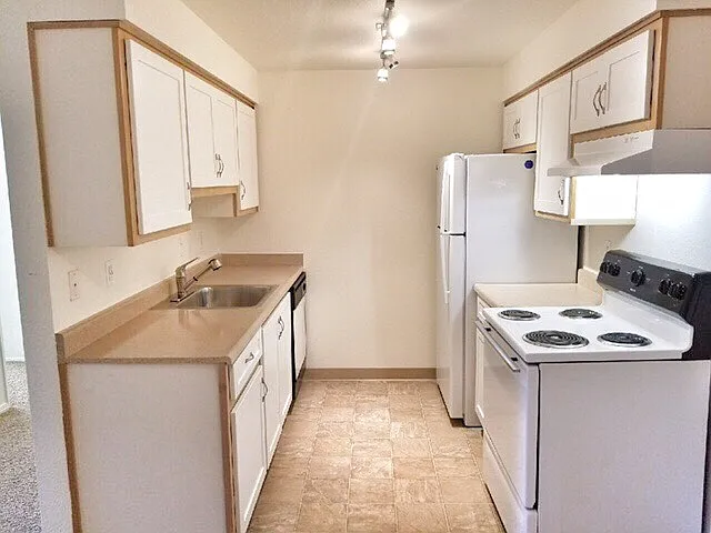 Village Place — Photo 21