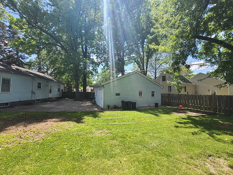 2101 Pickett St — Photo 9