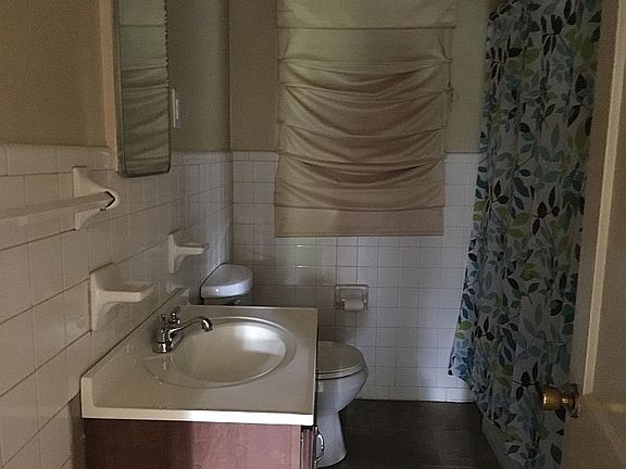5th image of 805 Bounous St NW