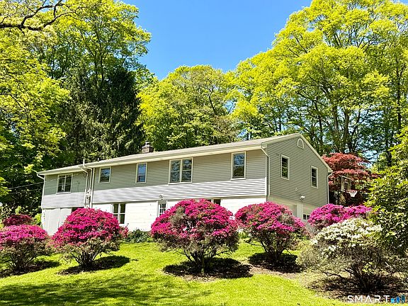 3rd image of 137 Florida Hill Rd