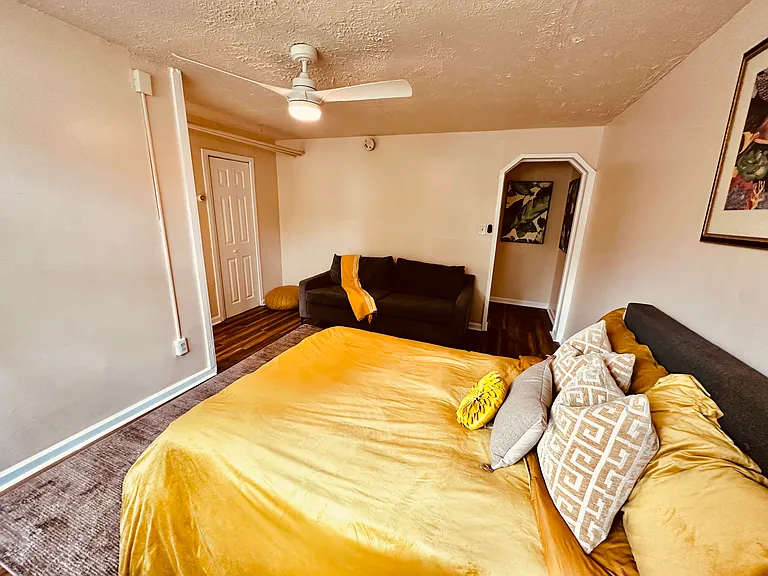 819 51st St SE #5 — Photo 11