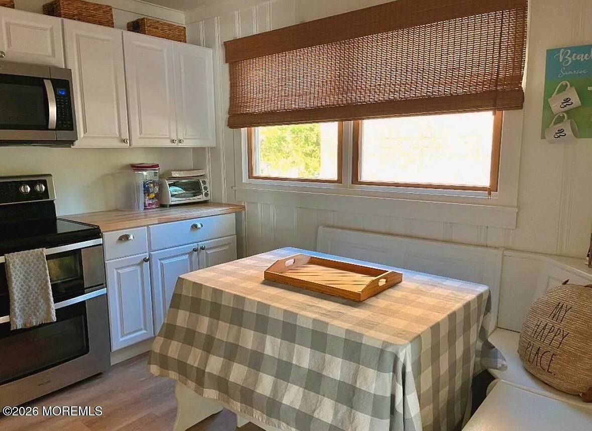 3 bed, 1020 sqft, $2,950 — Photo 4