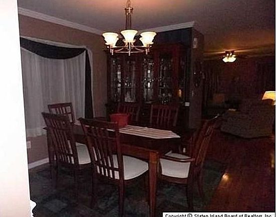 3rd image of 258 Boundary Ave