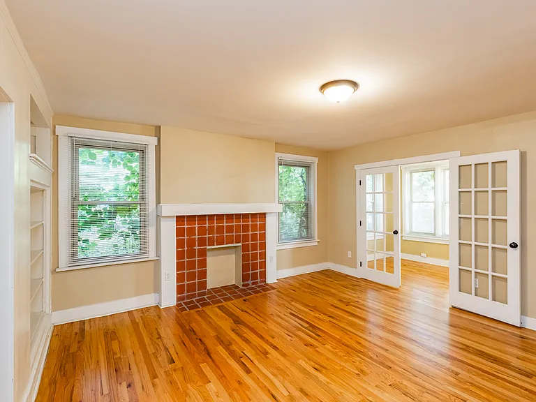 5836 Alderson — Photo 1