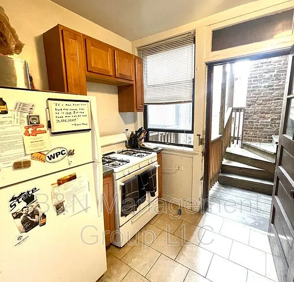 918 W Oakdale Ave #2S — Photo 6