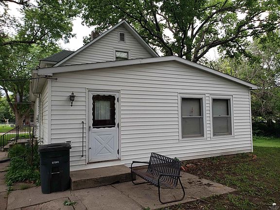4th image of 1210 3rd St