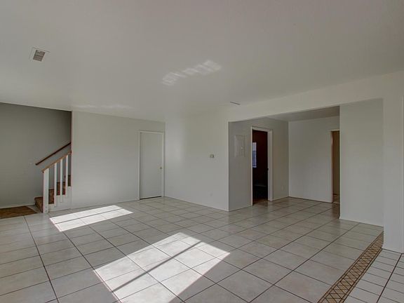 Living Room (2)_01202016