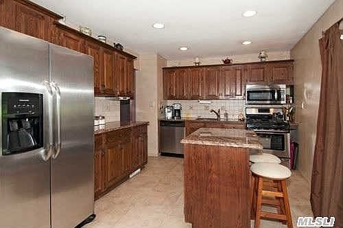 2nd image of 107 Morewood Dr