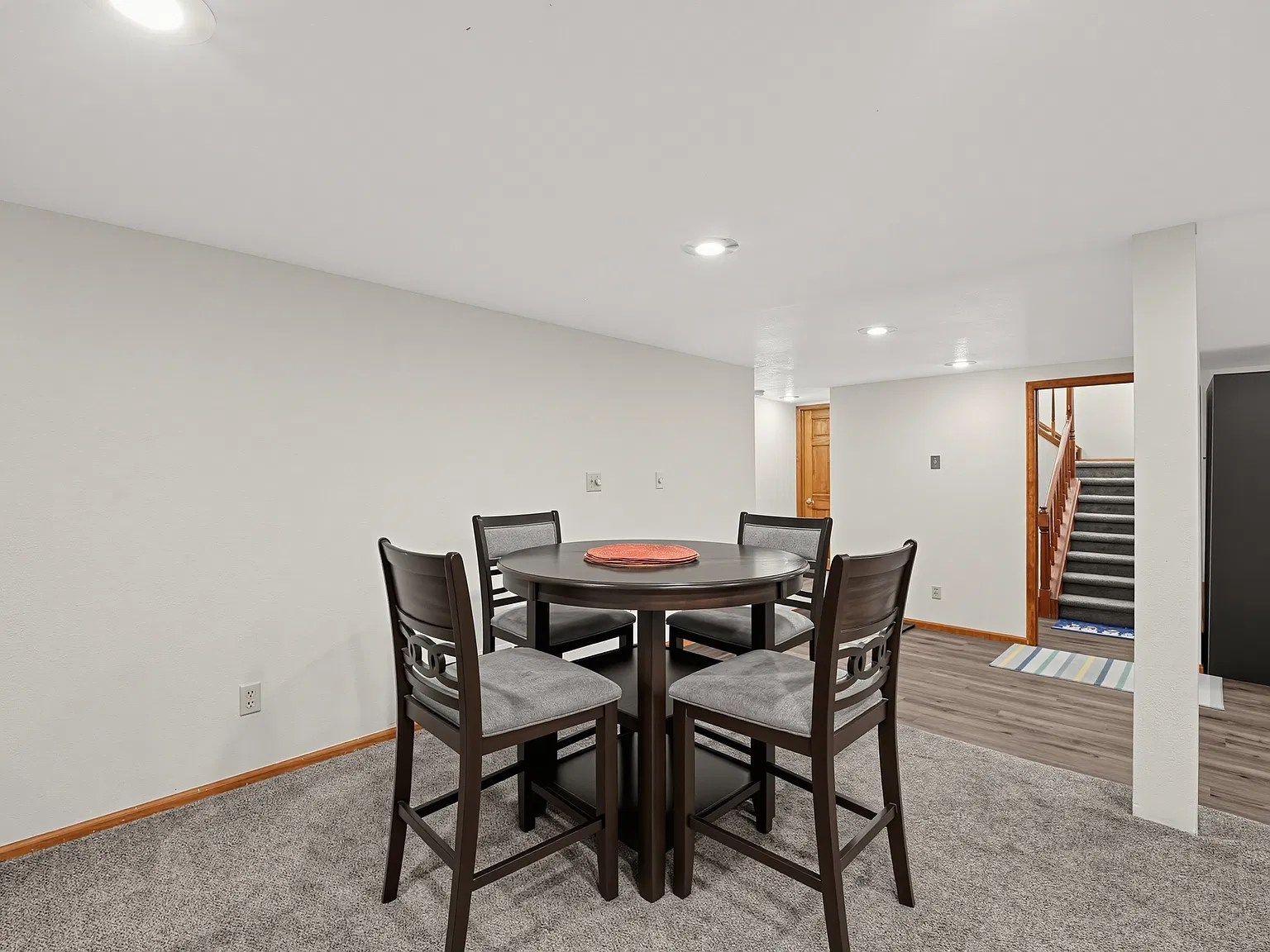 1 bed, 1200 sqft, $1,800 — Photo 4