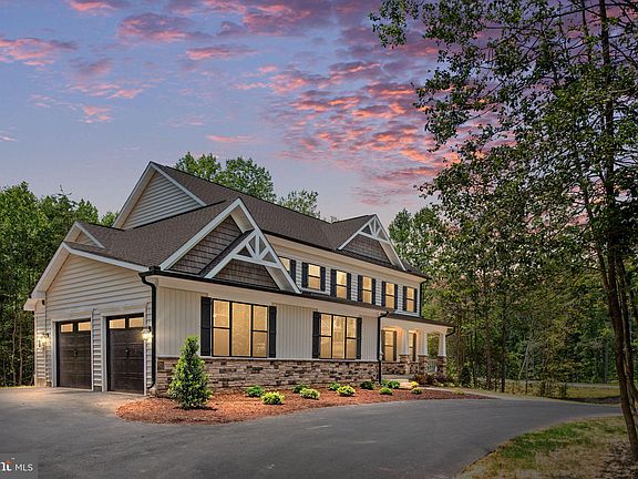 4th image of 128 Castlebar Dr