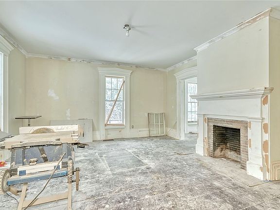 4th image of 1120 Park Ave