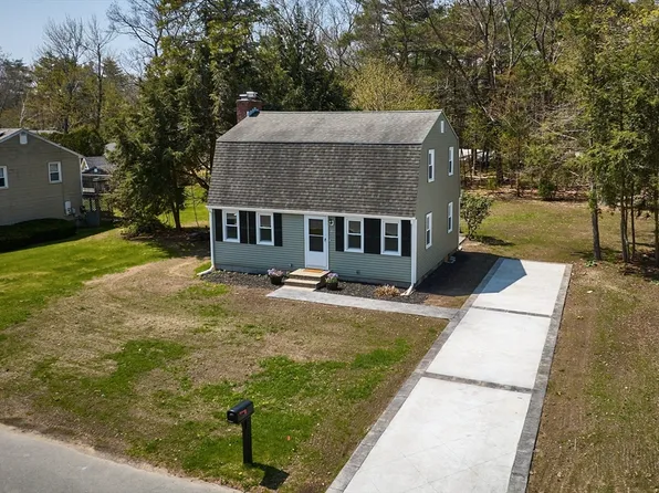 10 Beyer Dr, Northampton, MA 01027