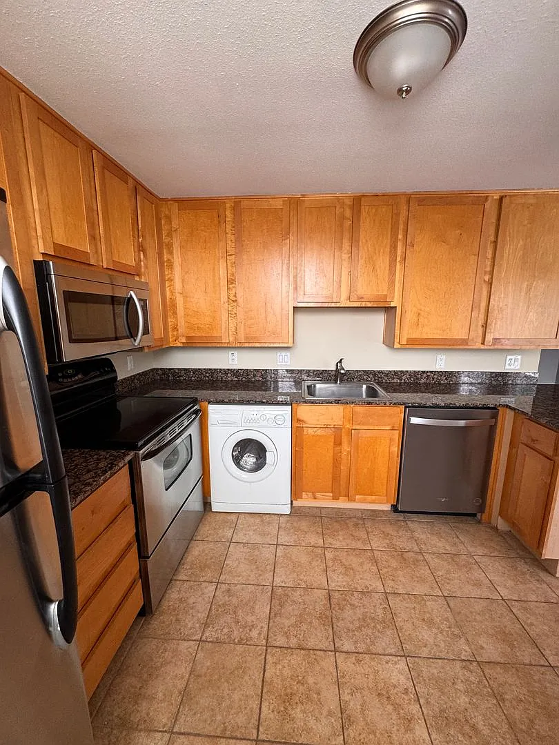 5630 Pershing Ave #36 | Saint Louis 63112 — Photo 3